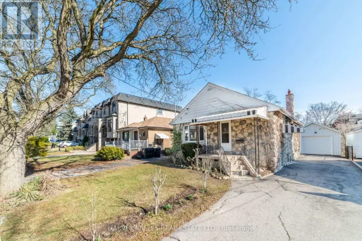 139 KINGSDALE AVENUE, Toronto