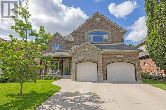 139 SKYLINE AVENUE, London North
