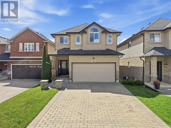 139 STONEGLEN WAY, Hamilton