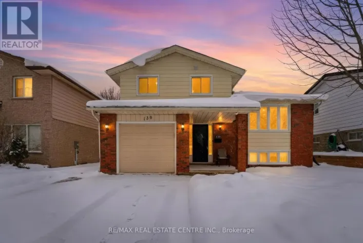 139 THE COUNTRY WAY, Kitchener