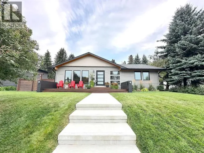 139 Wildwood Drive SW, Calgary