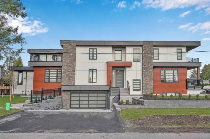 13915 BLACKBURN AVENUE, White Rock