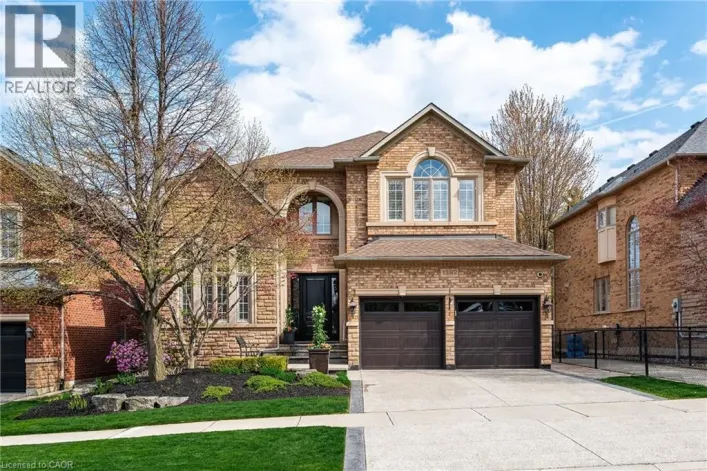 1392 CLEARWATER Crescent, Oakville