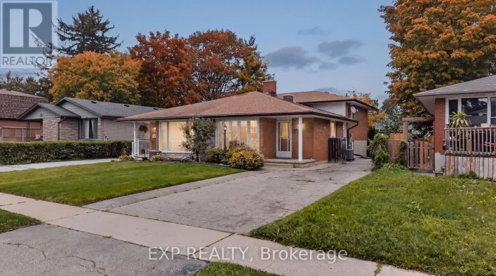 House for sale: 1393 PINEVIEW AVENUE, Cambridge