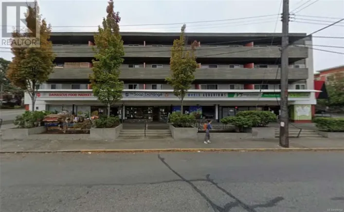 1395 Hillside Ave, Victoria