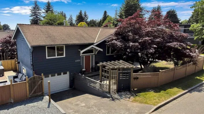 13950 BLACKBURN AVENUE, White Rock