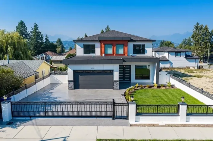 13979 113 AVENUE, Surrey