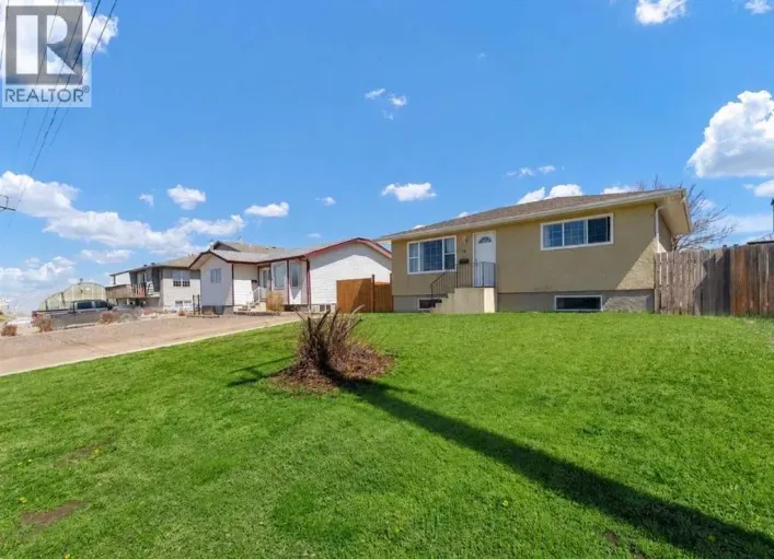 14 1 Street NE, Redcliff