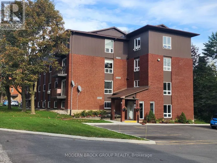 14 - 14 CHARLOTTE PLACE, Brockville