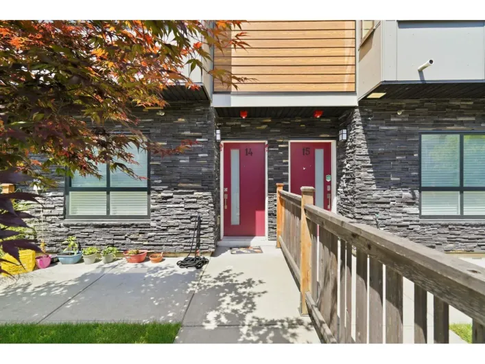 14 19631 55A AVENUE, Langley
