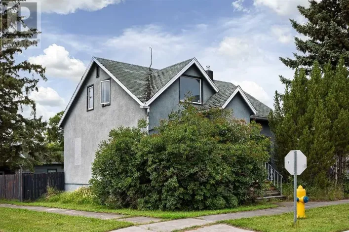 14 1st Avenue S, Hay Lakes