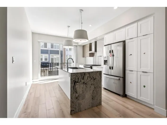 14 20852 77A AVENUE, Langley