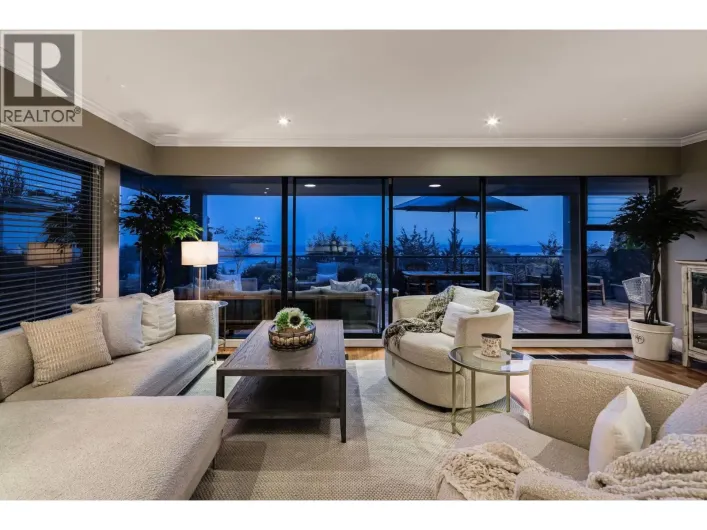14 2246 FOLKESTONE WAY, West Vancouver
