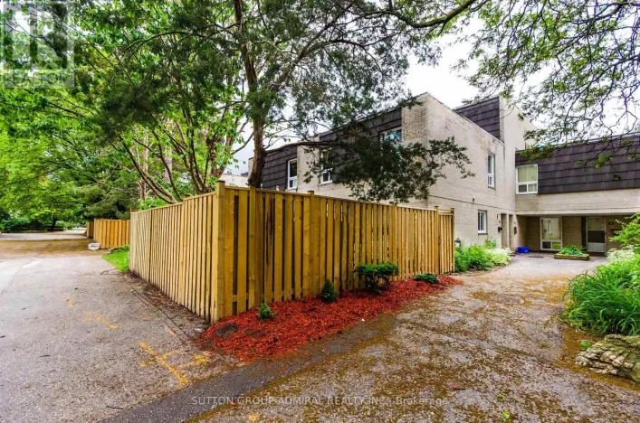 14 - 23 FOUR WINDS DRIVE, Toronto