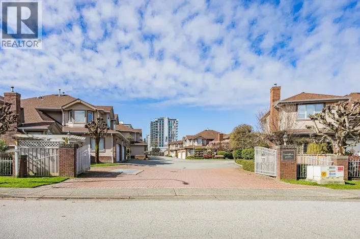 14 3500 CUNNINGHAM DRIVE, Richmond