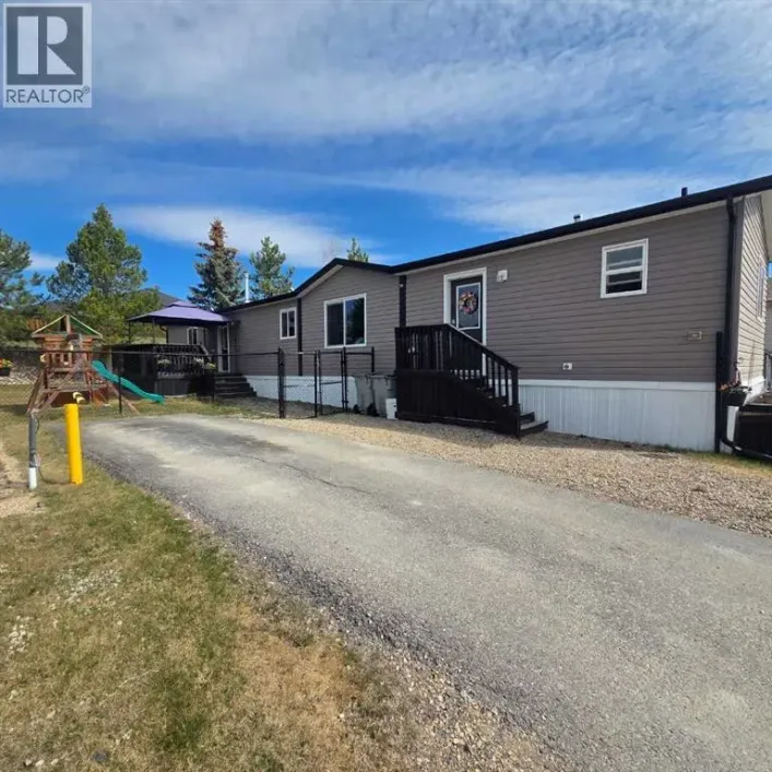 14, 851 63 Street, Edson