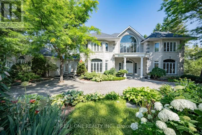 14 ALM COURT, Aurora