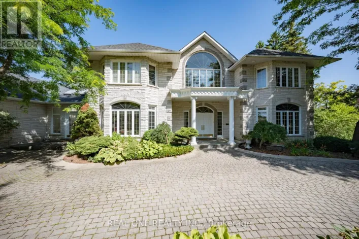 14 ALM COURT, Aurora