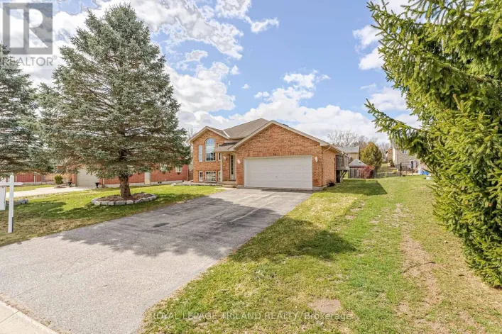 14 AMBER DRIVE, Thames Centre