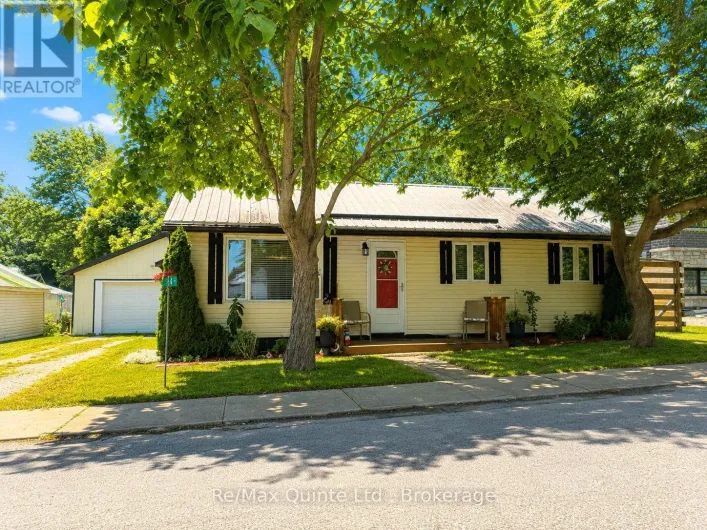 14 BAY AVENUE, Prince Edward County
