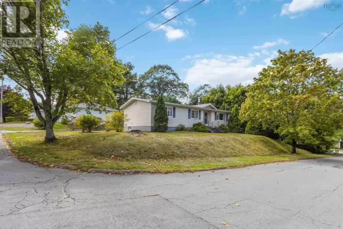 14 BENNETT Avenue, Bridgewater