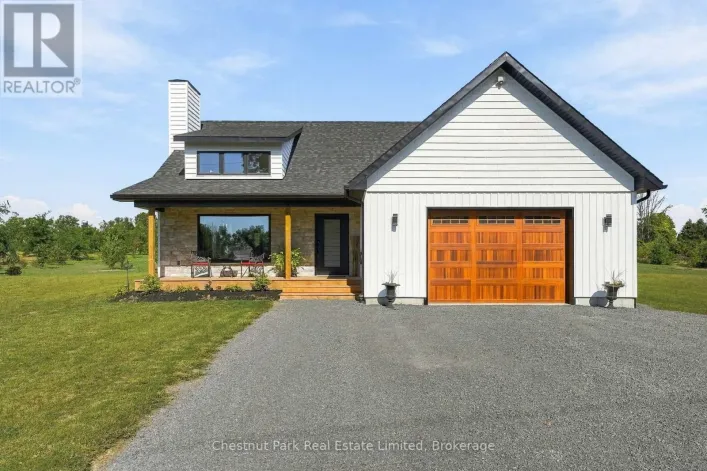 14 CAPTAINS DRIVE, Prince Edward County