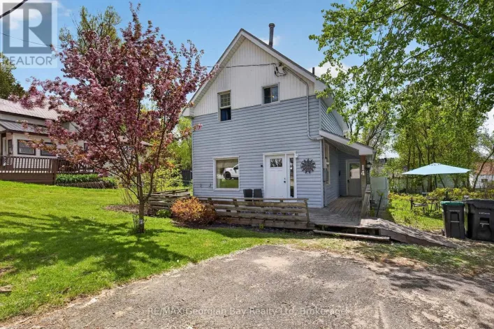 14 CENTRE STREET, Penetanguishene