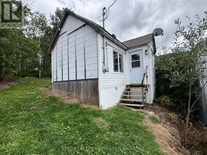 House for sale: 14 DAY AVENUE, Kirkland Lake