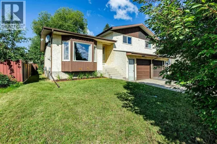 14 Eagle Road, Lacombe