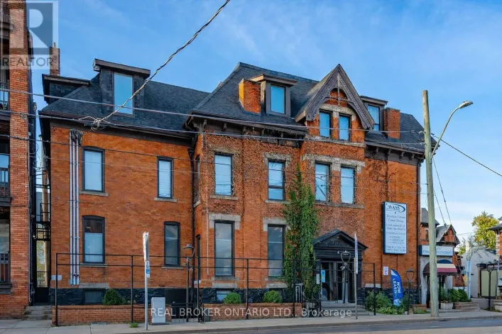 14 FOREST AVENUE STREET S, Hamilton