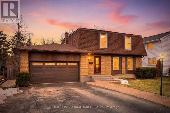 14 FOREST HILL CRESCENT, Belleville