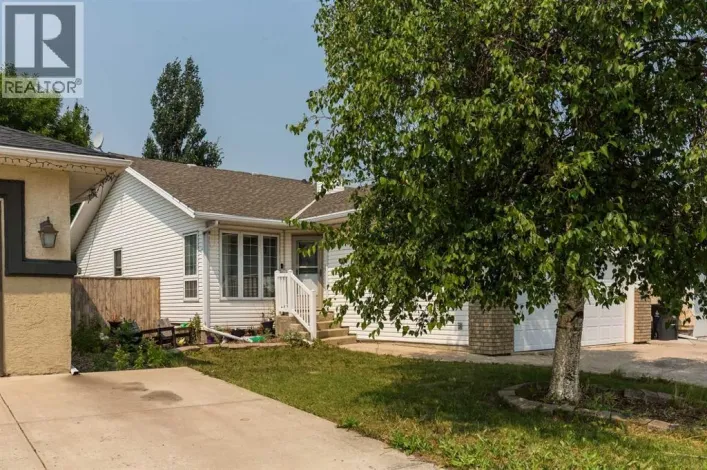 14 Heritage Road W, Lethbridge