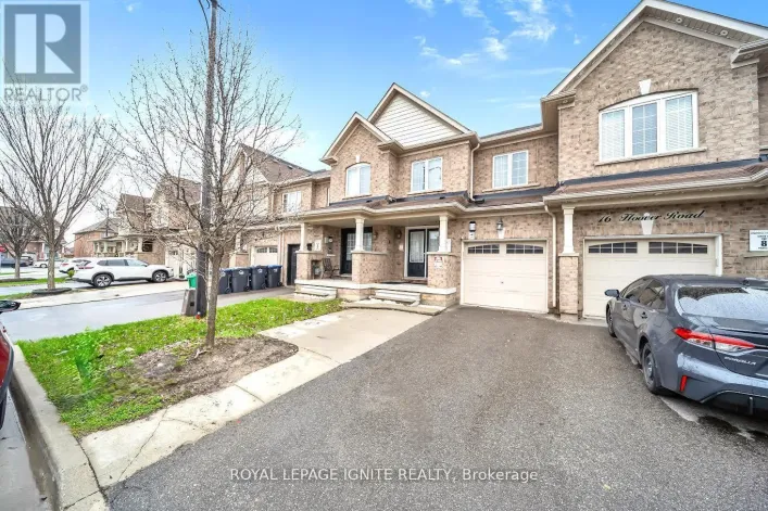 Row / Townhouse for sale: 14 HOOVER ROAD, Brampton