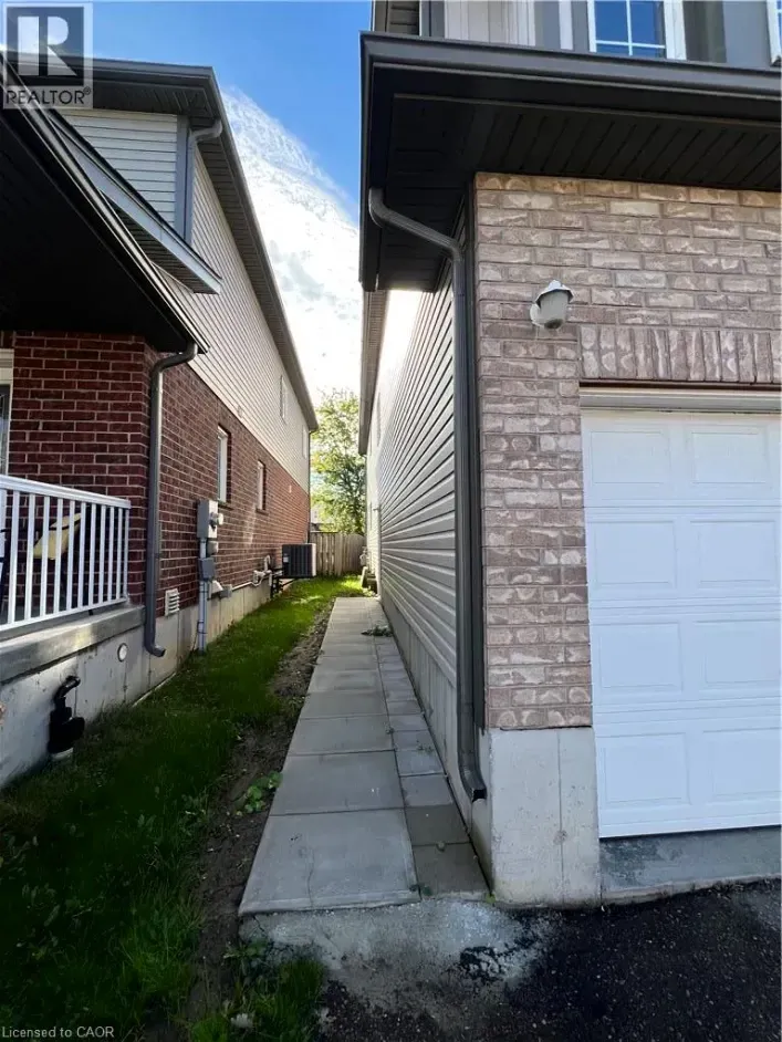 14 IRON GATE Street Unit# LOWER, Kitchener