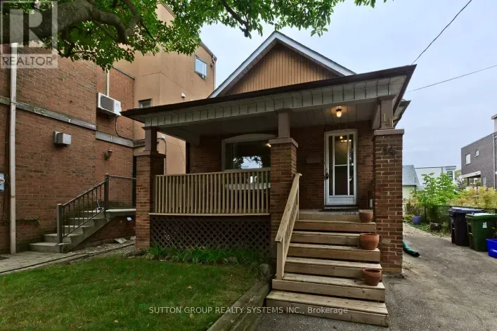 House for sale: 14 LAKE SHORE DRIVE, Toronto