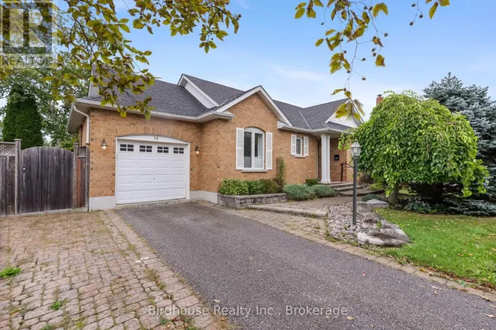 House for sale: 14 LANGTON PLACE, Kawartha Lakes