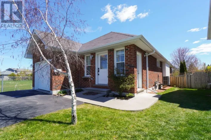 14 LAURENT BOULEVARD, Kawartha Lakes