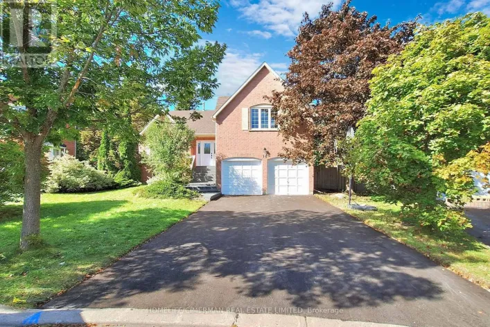 14 LAURWOOD COURT, Aurora