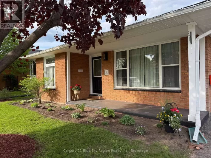 14 MARSHALL PARK DRIVE, North Bay