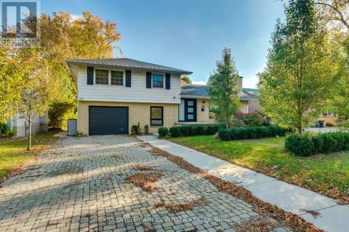 14 MCLEOD CRESCENT, London North