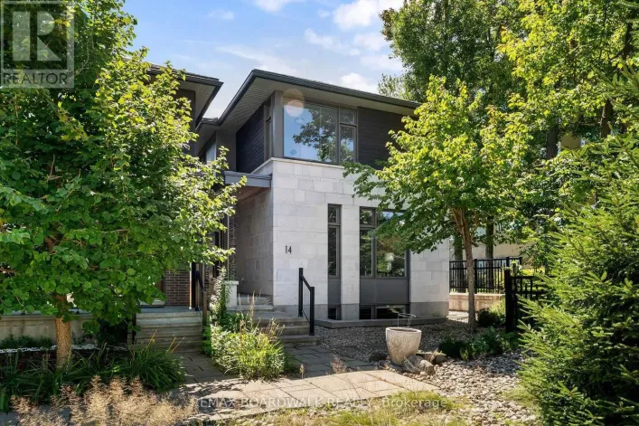 14 PHILOSOPHER PRIVATE, Ottawa