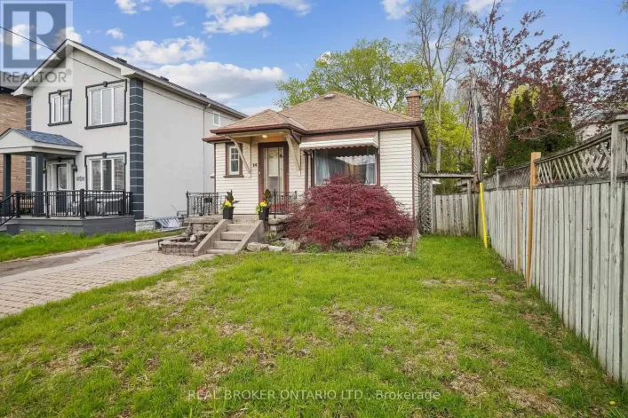 14 PLAINS ROAD, Toronto