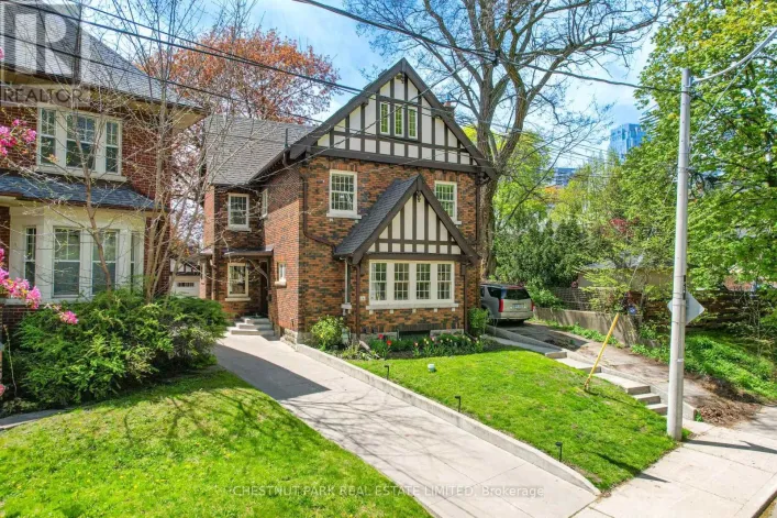 14 SERVINGTON CRESCENT, Toronto