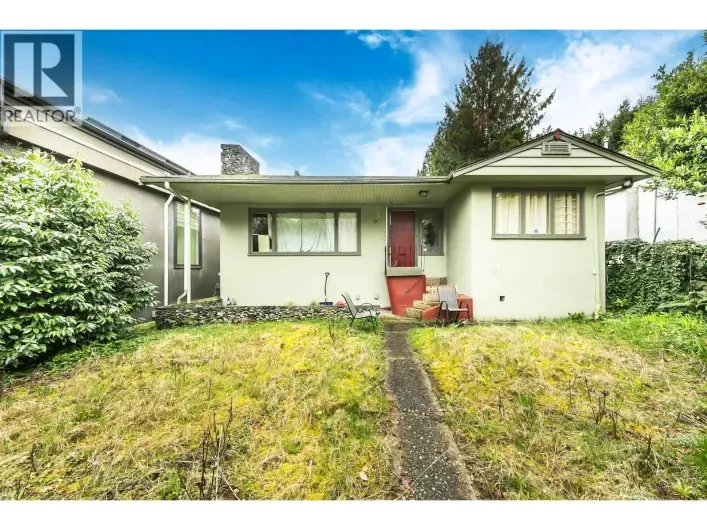 14 W 37TH AVENUE, Vancouver