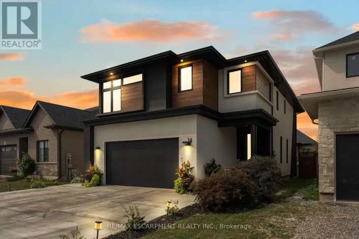 House for sale: 14 WILLOWBROOK DRIVE, Welland