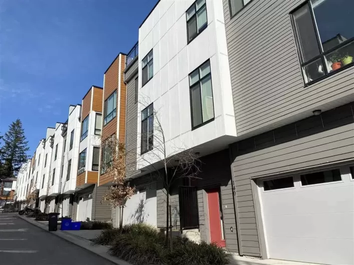 140 16433 19 AVENUE, Surrey