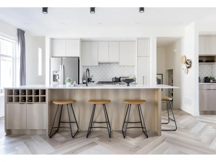 140 2350 165 STREET, Surrey