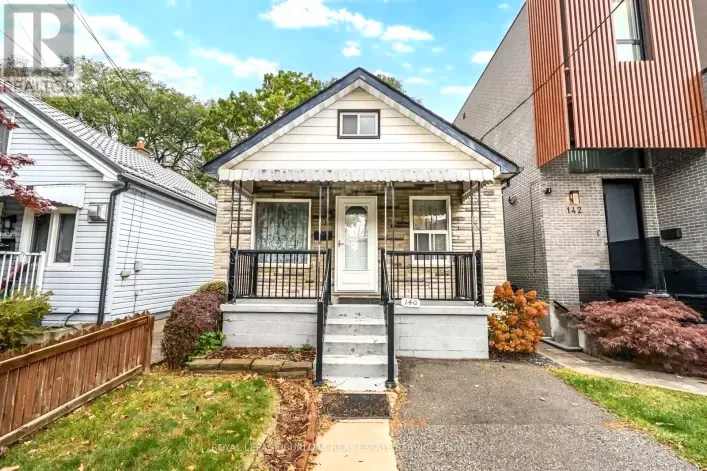 140 BARKER AVENUE, Toronto