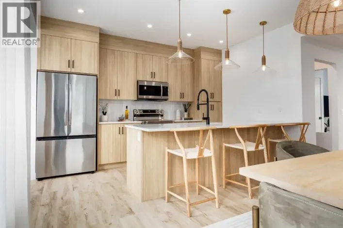 140 Heartwood Lane SE, Calgary