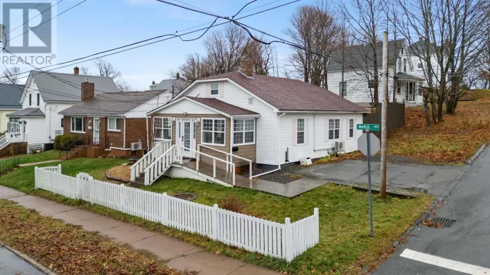 140 Maple Avenue, New Glasgow